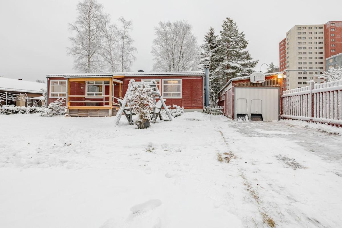 Bungalow House Flat In Rekola 33M2 Vantaa Exteriér fotografie